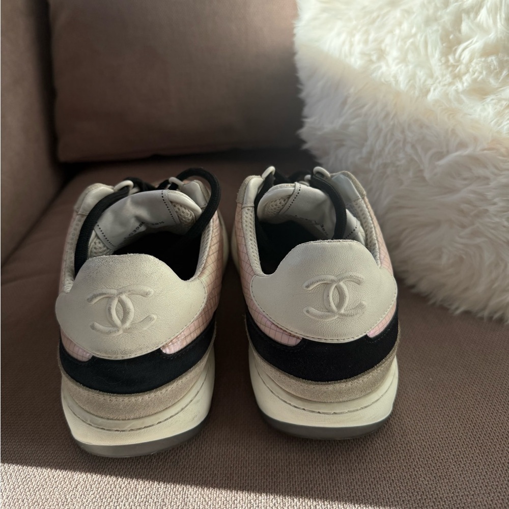CHANEL CC Suede & Calfskin Sneakers,Size 38.5 (Fits US 8.5/EU 39)Pink/Grey/White - Picture 10 of 15